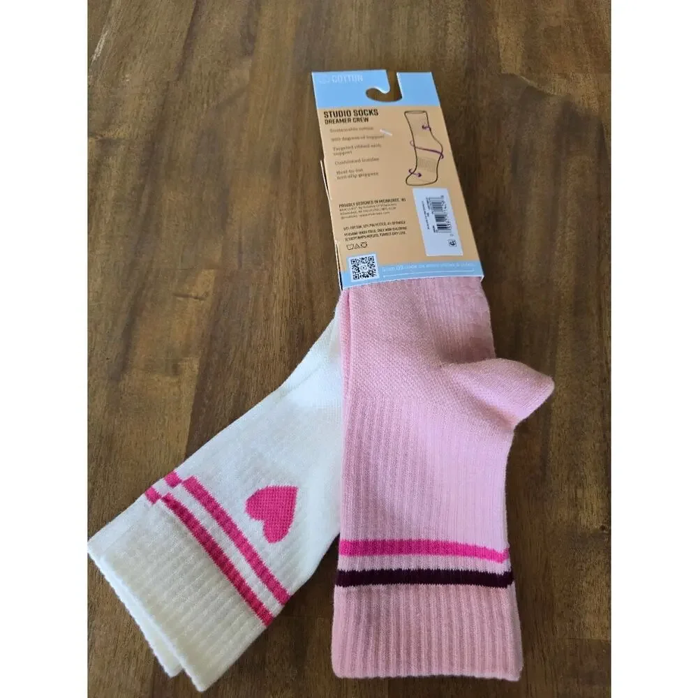 MUK LUKS Women's Pilates Cotton Crew Socks, 2-Pack, Shoe Sizes 6-10 Grip, Yoga